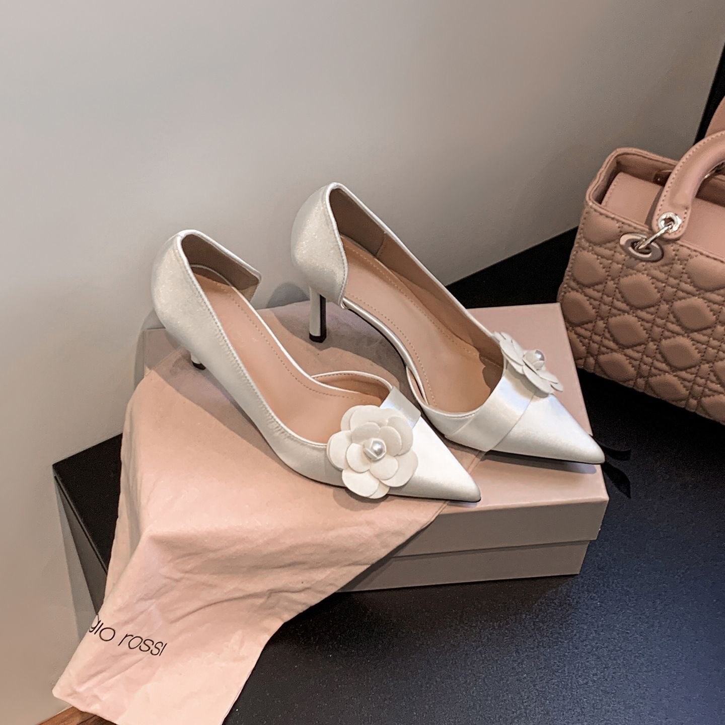 Sapatos de Salto Fino em Cetim - Formal Women Daily Wear Footwear avaliação e preço