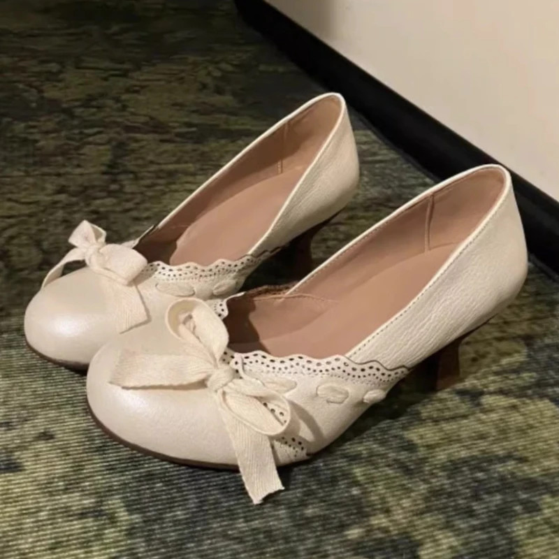 Sapatos Femininos Vintage com  - Vintage Women'S Formal Wear avaliação e preço